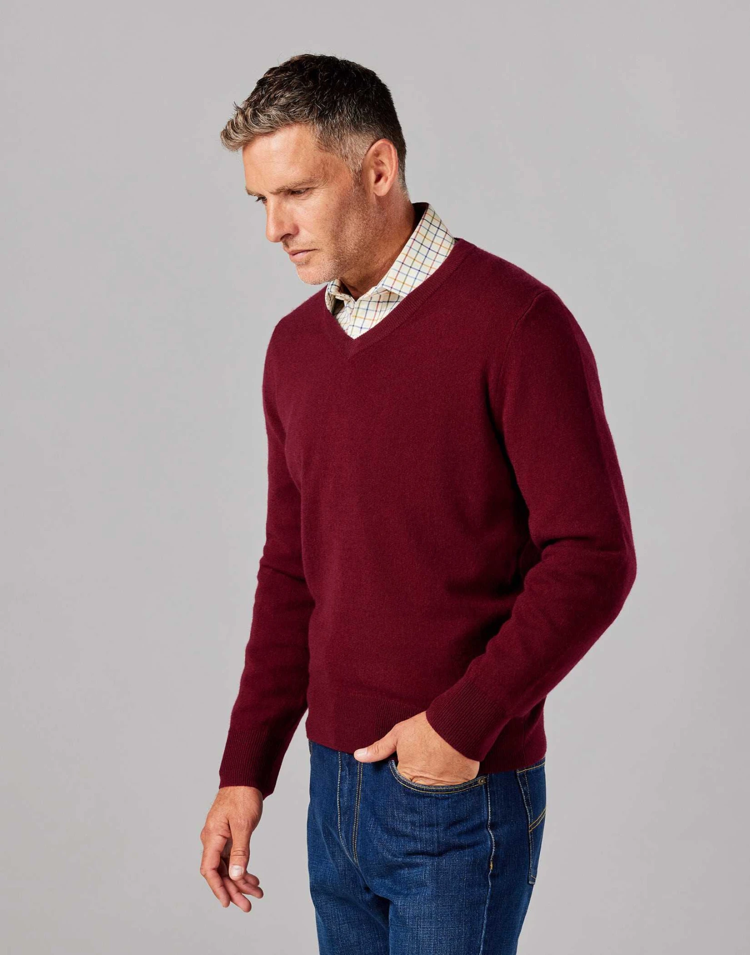 Cashmere V Neck Jumper - Burgundy 3 Cashmere V Neck Jumper - Burgundy