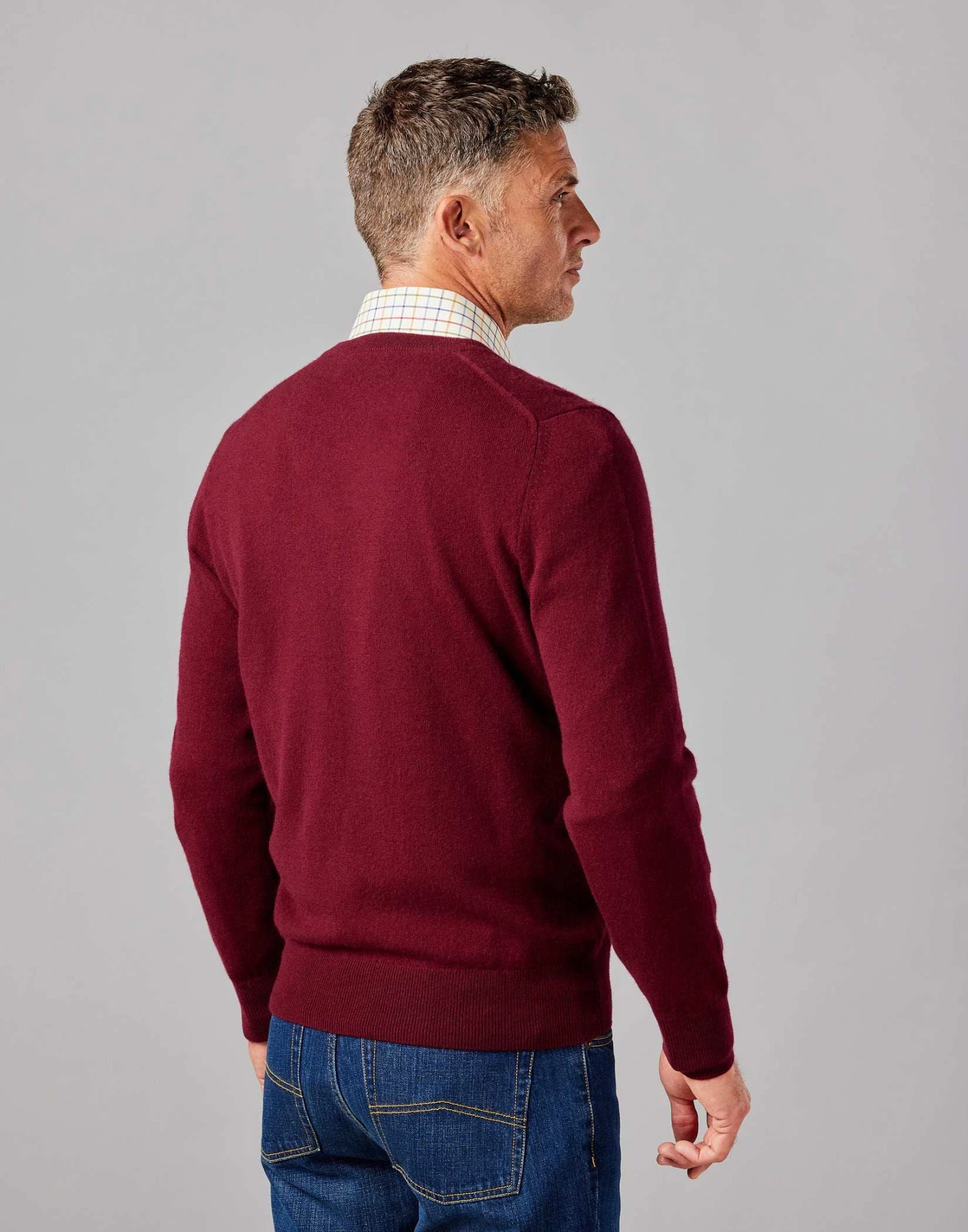 Cashmere V Neck Jumper - Burgundy 4 Cashmere V Neck Jumper - Burgundy - Image 2